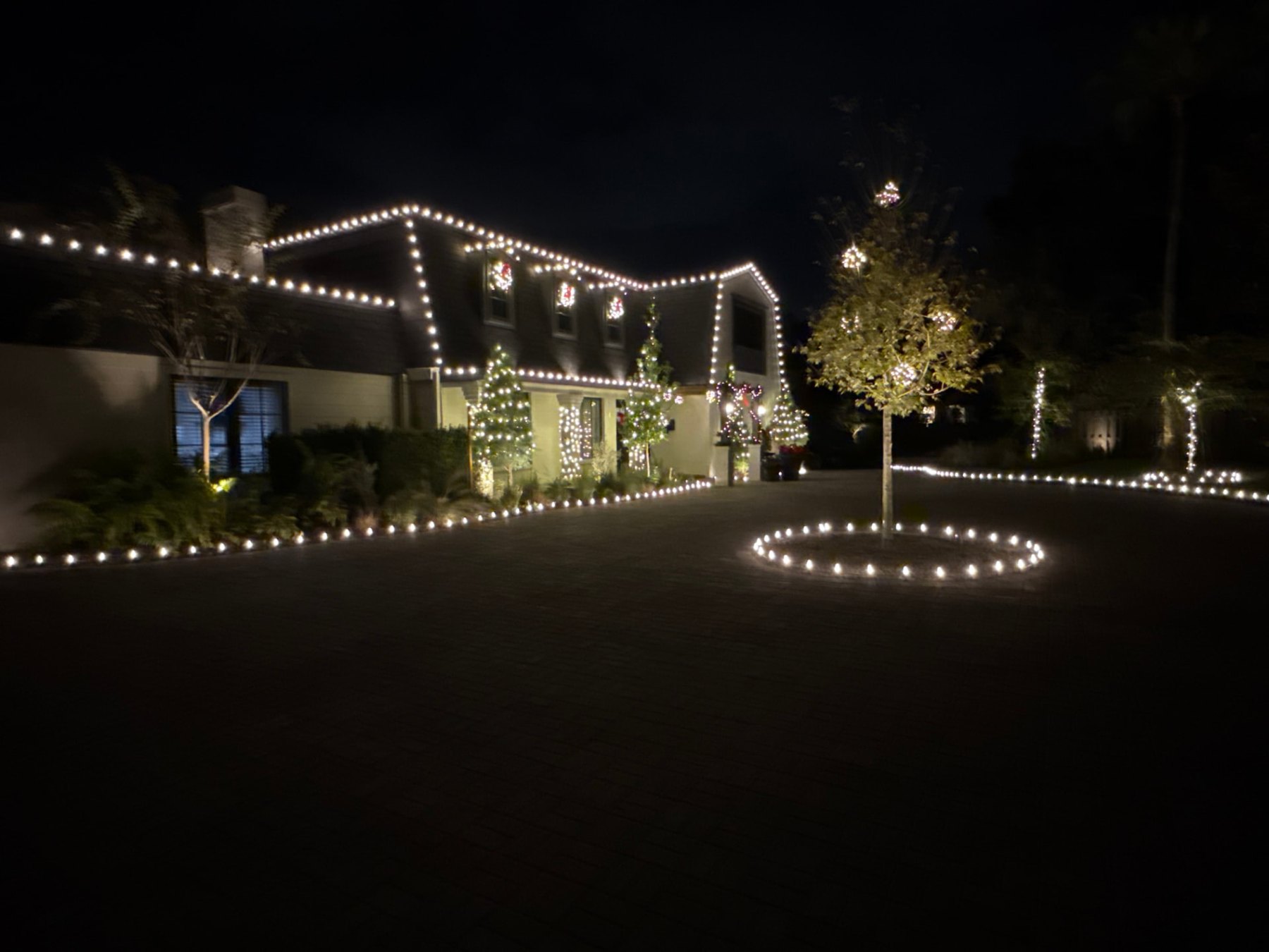 Circle drive estate — Christmas light installation in Central Florida by Hang & Glow Crew
